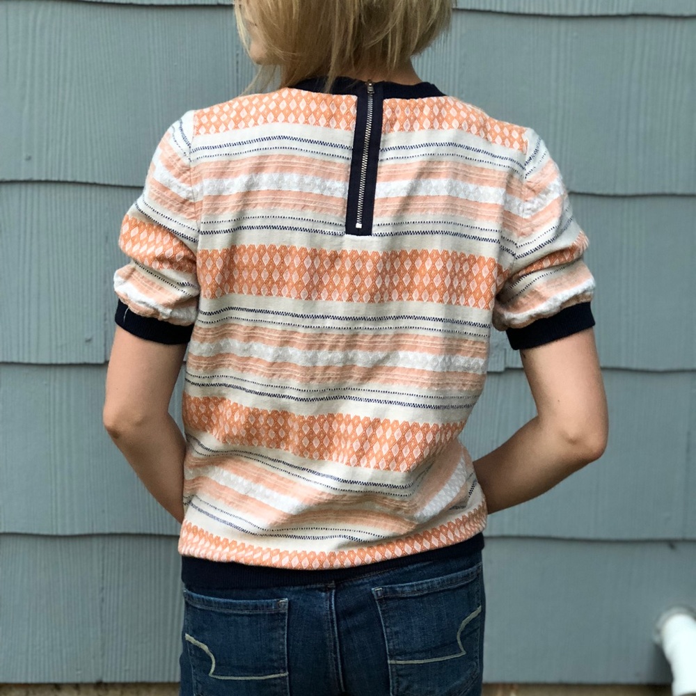Patterned Short Sleeve Top - Picture 2 of 2